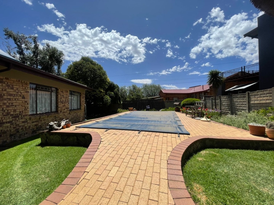 3 Bedroom Property for Sale in Heuwelsig Free State